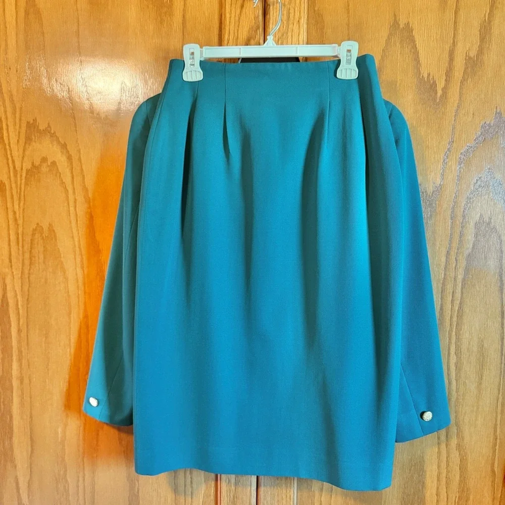 Vtg Corporate Woman Collection Wool Suit Blazer Skirt Set Gold Button‎ Size M
